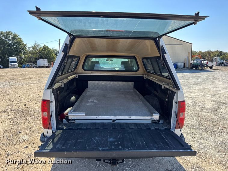 image for item DO2403 2009 Chevrolet Silverado 1500 Ext. Cab pickup truck