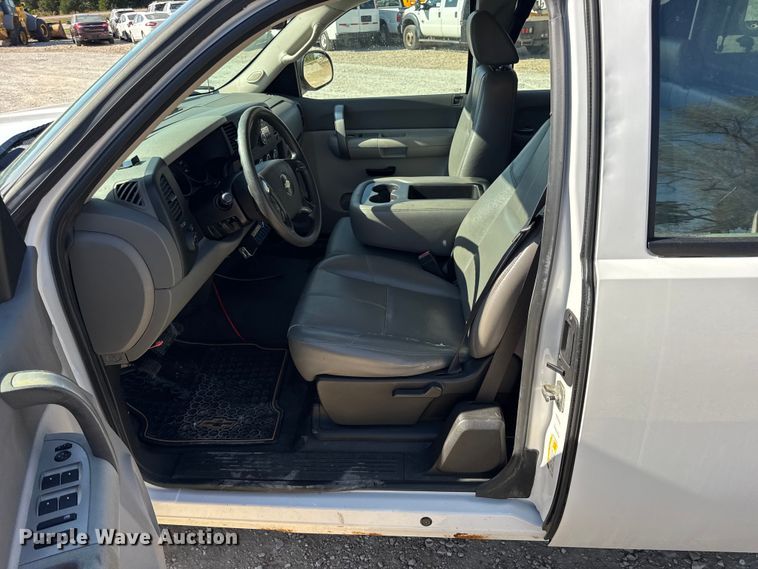 image for item DO2403 2009 Chevrolet Silverado 1500 Ext. Cab pickup truck