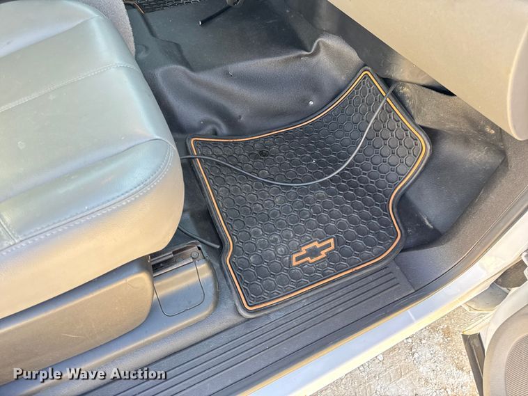 image for item DO2403 2009 Chevrolet Silverado 1500 Ext. Cab pickup truck