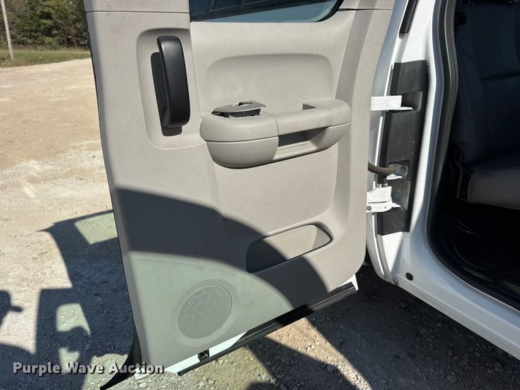 image for item DO2403 2009 Chevrolet Silverado 1500 Ext. Cab pickup truck