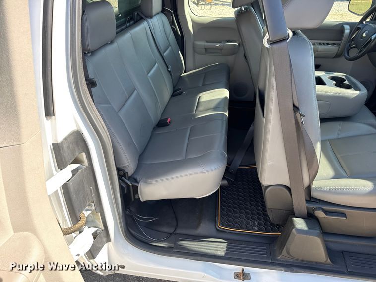 image for item DO2403 2009 Chevrolet Silverado 1500 Ext. Cab pickup truck
