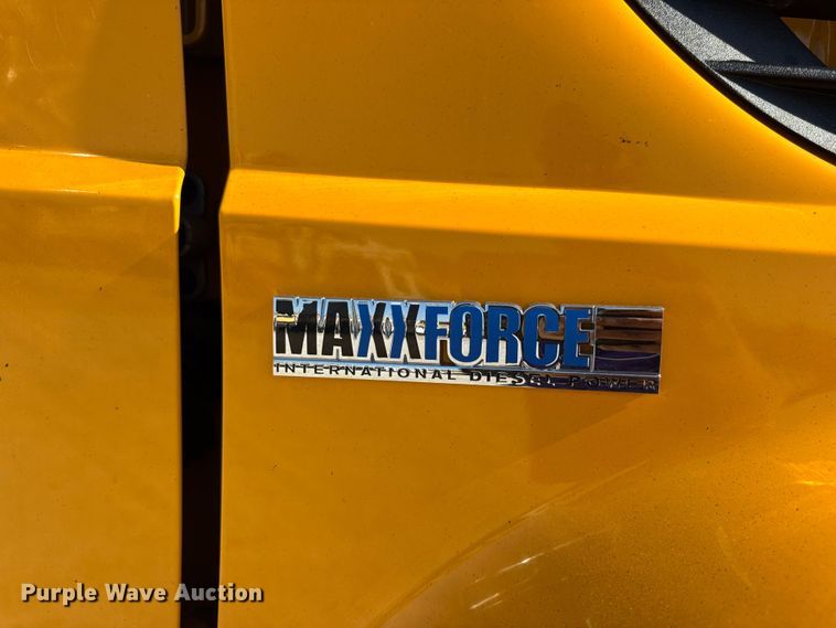 image for item DO2404 2008 International WorkStar 7300 oil distributor truck