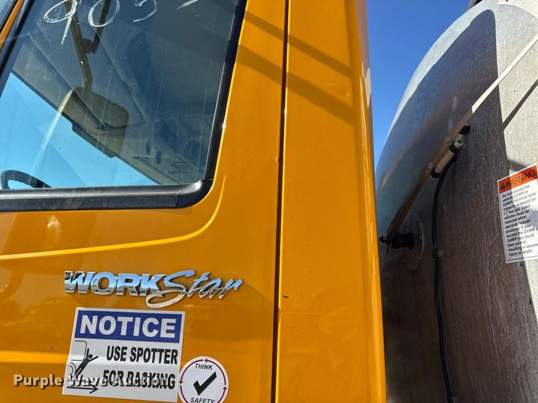 image for item DO2404 2008 International WorkStar 7300 oil distributor truck