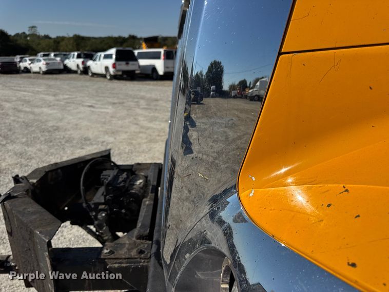 image for item DO2404 2008 International WorkStar 7300 oil distributor truck