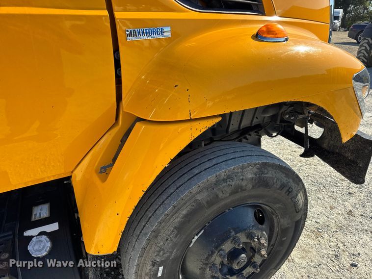 image for item DO2404 2008 International WorkStar 7300 oil distributor truck