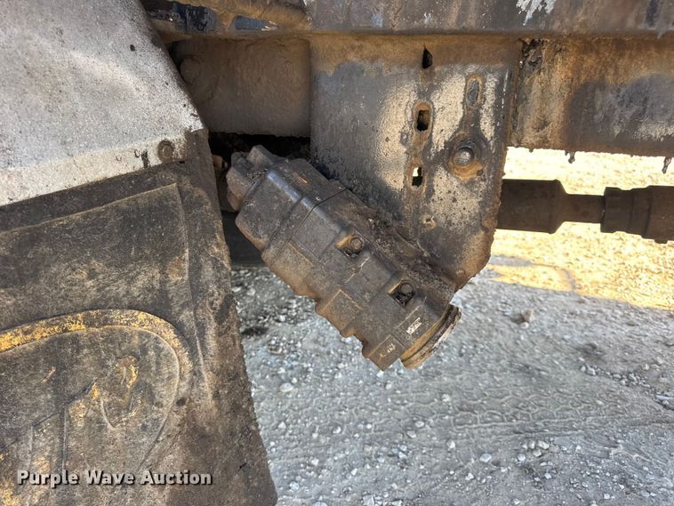 image for item DO2404 2008 International WorkStar 7300 oil distributor truck