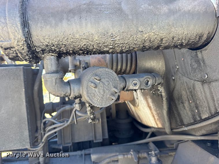 image for item DO2404 2008 International WorkStar 7300 oil distributor truck