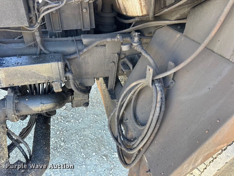 image for item DO2404 2008 International WorkStar 7300 oil distributor truck