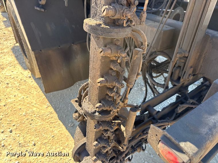 image for item DO2404 2008 International WorkStar 7300 oil distributor truck