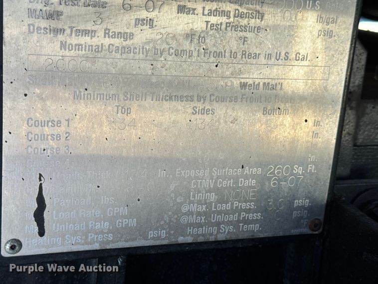 image for item DO2404 2008 International WorkStar 7300 oil distributor truck