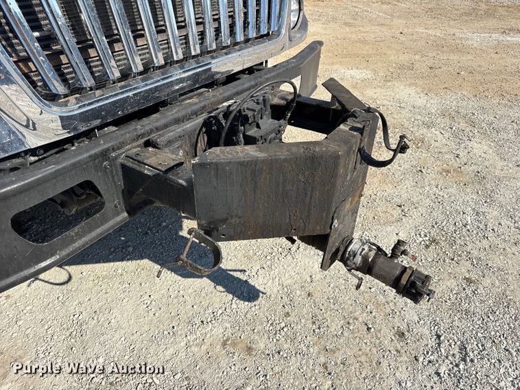 image for item DO2404 2008 International WorkStar 7300 oil distributor truck