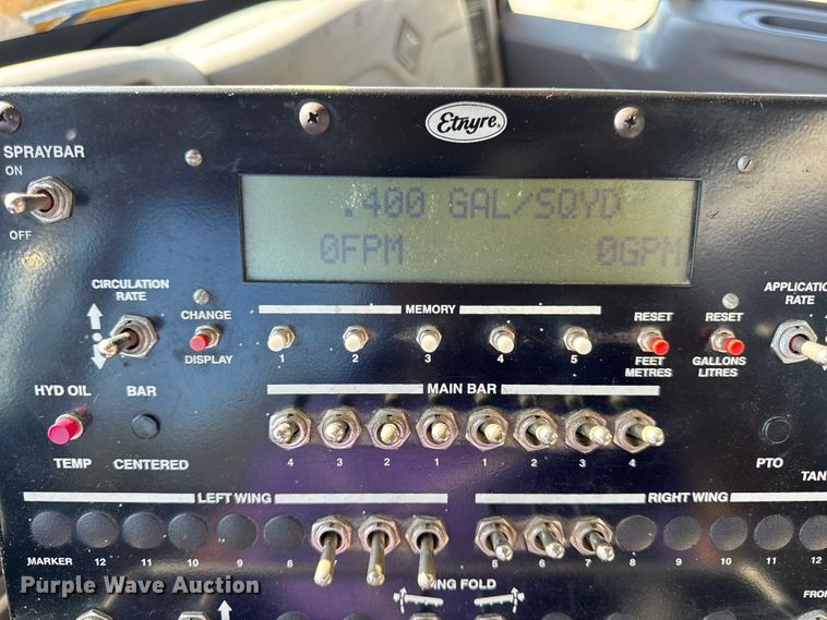 image for item DO2404 2008 International WorkStar 7300 oil distributor truck