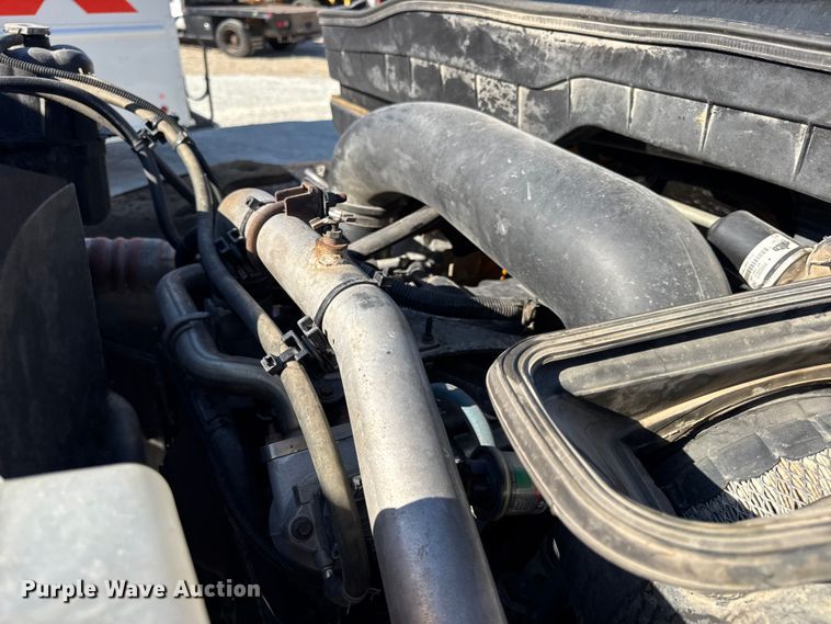 image for item DO2404 2008 International WorkStar 7300 oil distributor truck