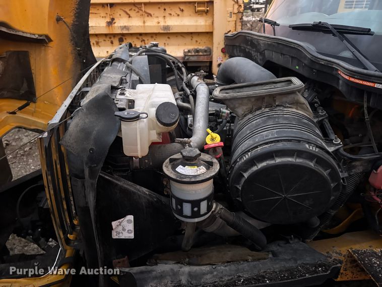 image for item DO2404 2008 International WorkStar 7300 oil distributor truck