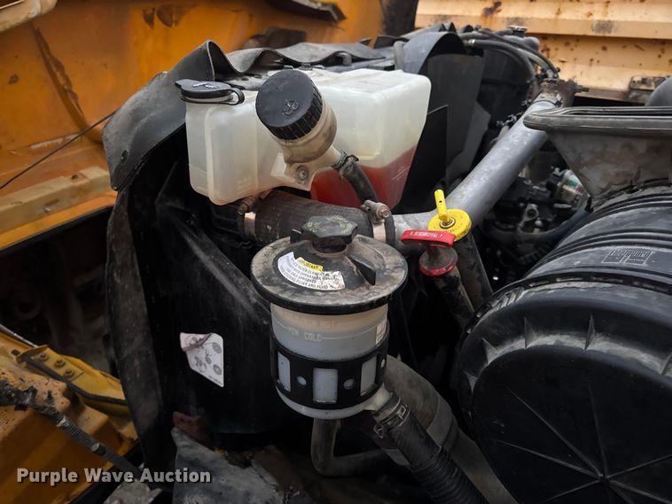 image for item DO2404 2008 International WorkStar 7300 oil distributor truck