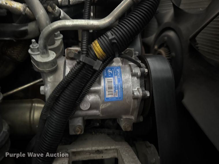 image for item DO2404 2008 International WorkStar 7300 oil distributor truck