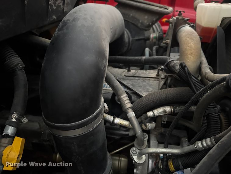 image for item DO2404 2008 International WorkStar 7300 oil distributor truck