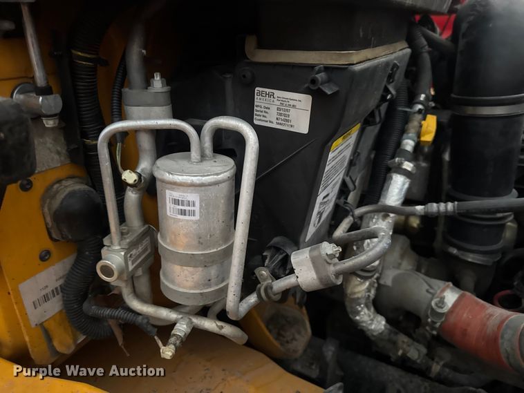 image for item DO2404 2008 International WorkStar 7300 oil distributor truck