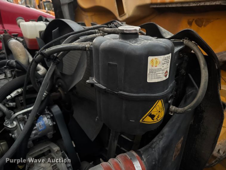 image for item DO2404 2008 International WorkStar 7300 oil distributor truck