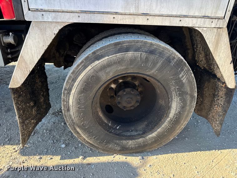 image for item DO2404 2008 International WorkStar 7300 oil distributor truck