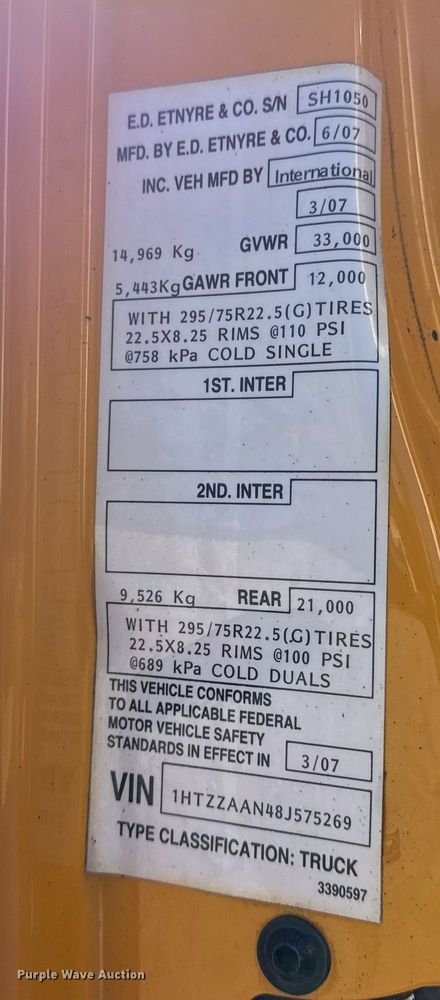 image for item DO2404 2008 International WorkStar 7300 oil distributor truck