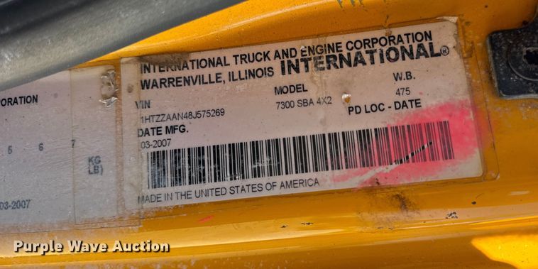image for item DO2404 2008 International WorkStar 7300 oil distributor truck