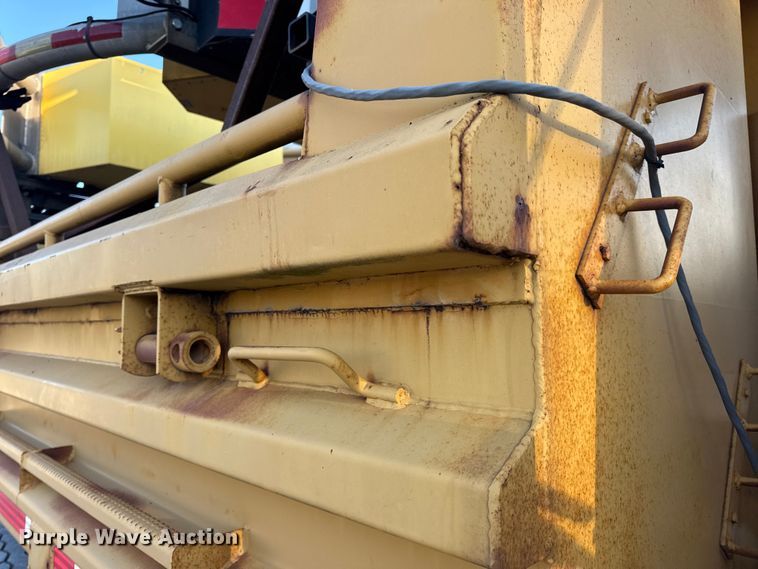 image for item DO2413 2001 International 4900 dump truck