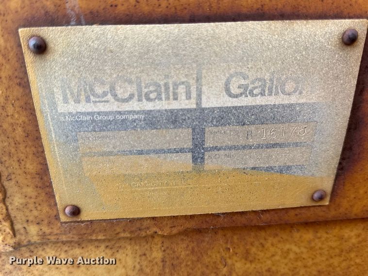 image for item DO2413 2001 International 4900 dump truck