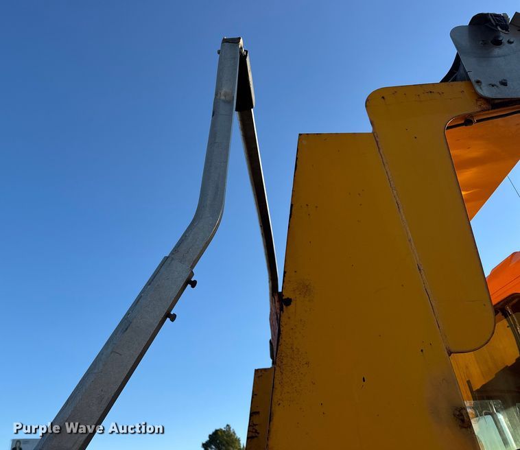 image for item DO2414 2005 International 7400 dump truck