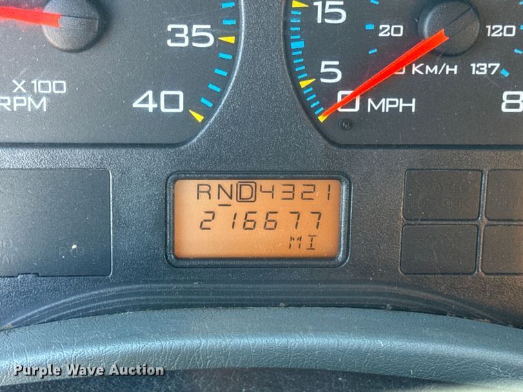 image for item DO2414 2005 International 7400 dump truck