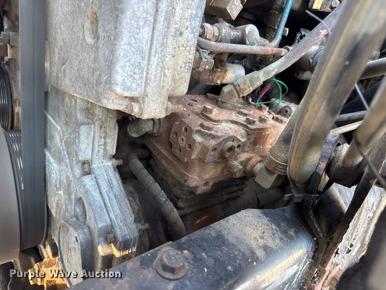 image for item DO2414 2005 International 7400 dump truck