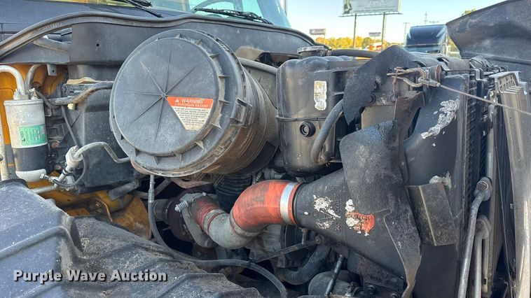 image for item DO2414 2005 International 7400 dump truck