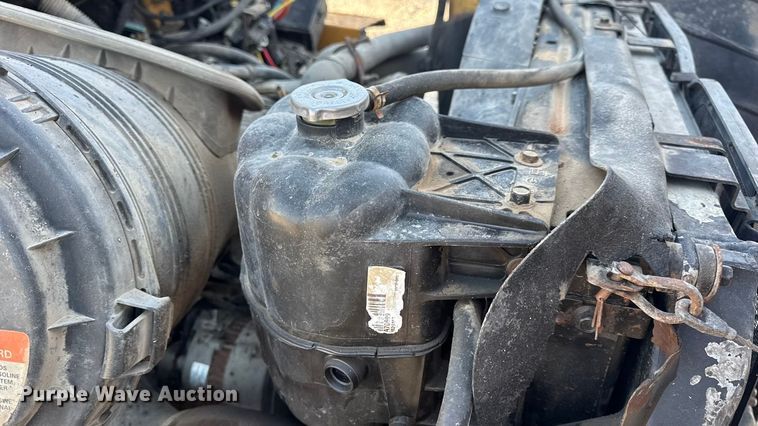 image for item DO2414 2005 International 7400 dump truck