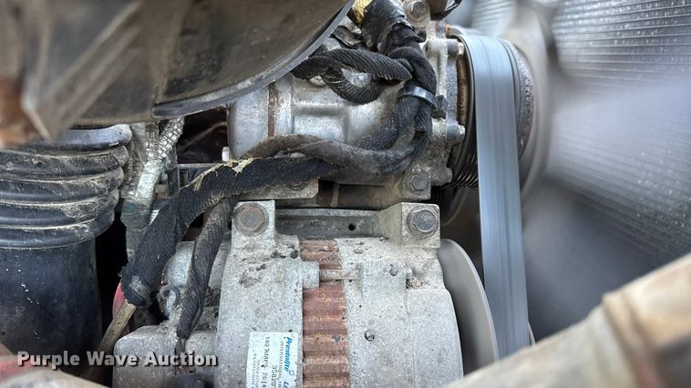 image for item DO2414 2005 International 7400 dump truck