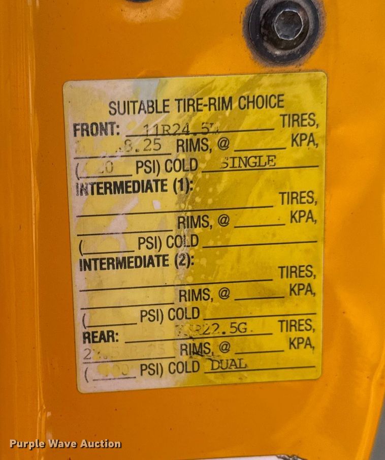 image for item DO2414 2005 International 7400 dump truck