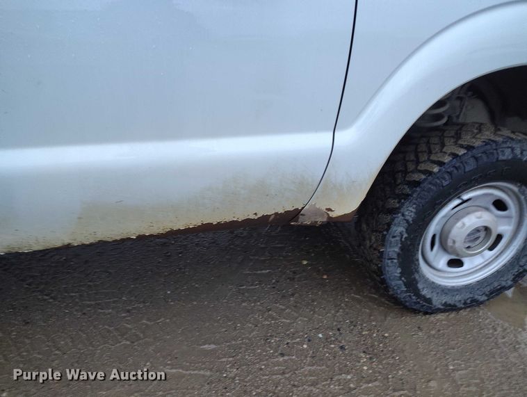 image for item DP5072 2015 Ford F250 Super Duty SuperCab pickup truck