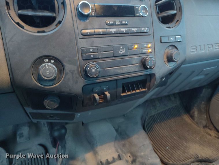 image for item DP5072 2015 Ford F250 Super Duty SuperCab pickup truck