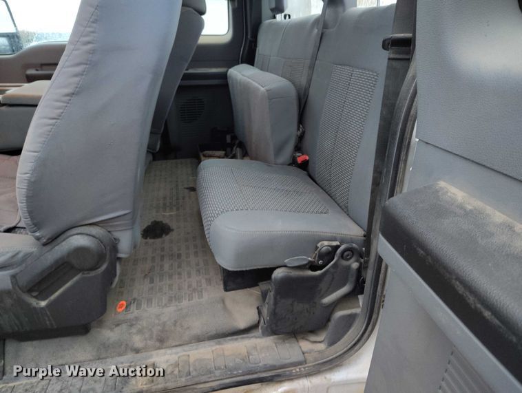 image for item DP5072 2015 Ford F250 Super Duty SuperCab pickup truck