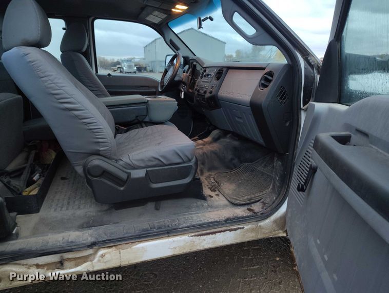 image for item DP5072 2015 Ford F250 Super Duty SuperCab pickup truck