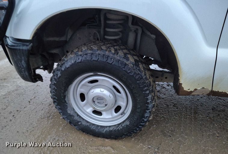 image for item DP5072 2015 Ford F250 Super Duty SuperCab pickup truck