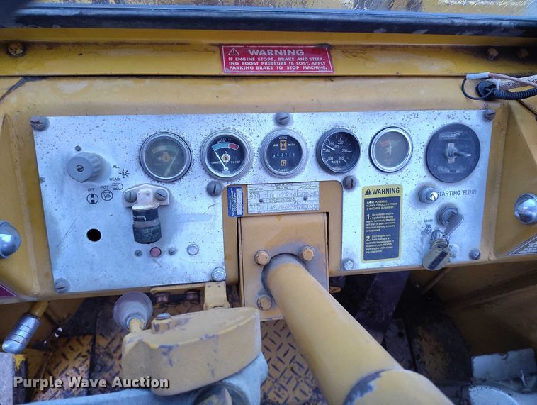 image for item DP5073 1978 Caterpillar 910 wheel loader