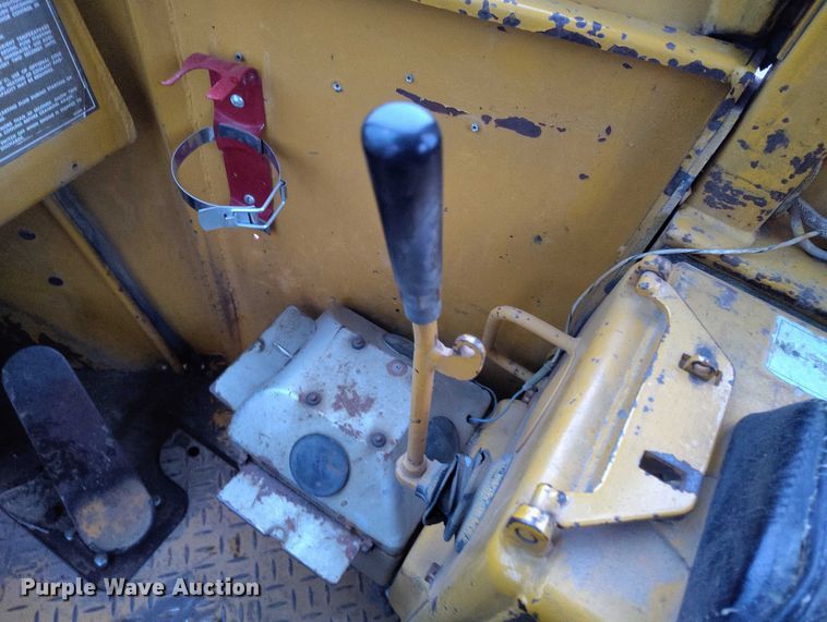 image for item DP5073 1978 Caterpillar 910 wheel loader