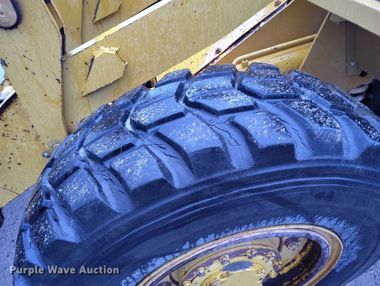 image for item DP5073 1978 Caterpillar 910 wheel loader