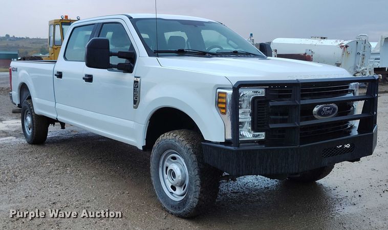 image for item DP5074 2019 Ford F350 Super Duty XL Crew Cab pickup truck
