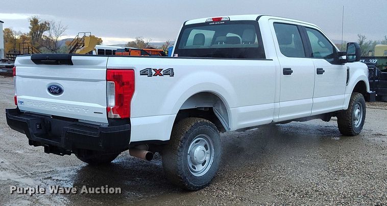 image for item DP5074 2019 Ford F350 Super Duty XL Crew Cab pickup truck