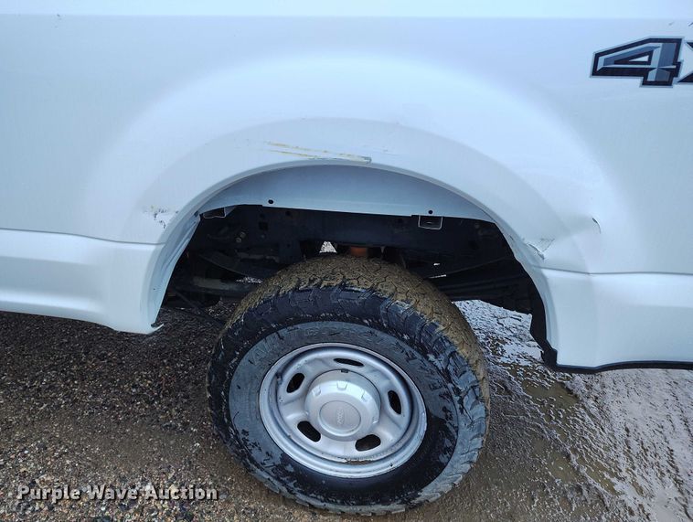 image for item DP5074 2019 Ford F350 Super Duty XL Crew Cab pickup truck