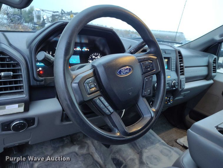 image for item DP5074 2019 Ford F350 Super Duty XL Crew Cab pickup truck