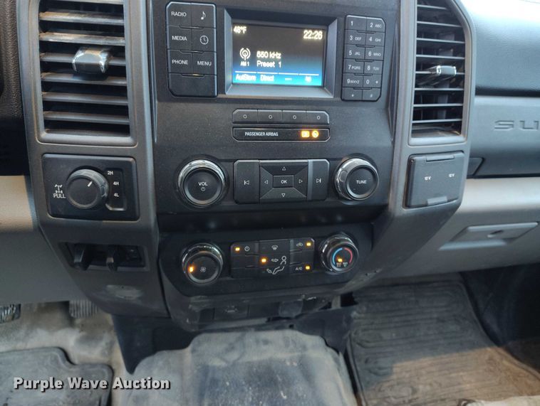 image for item DP5074 2019 Ford F350 Super Duty XL Crew Cab pickup truck