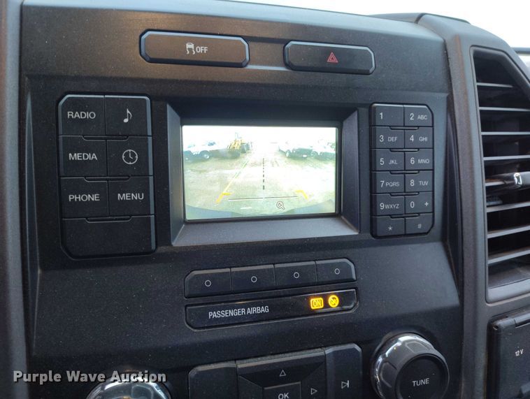 image for item DP5074 2019 Ford F350 Super Duty XL Crew Cab pickup truck