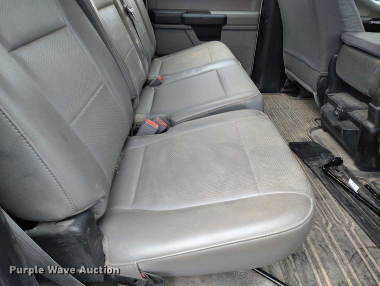 image for item DP5074 2019 Ford F350 Super Duty XL Crew Cab pickup truck